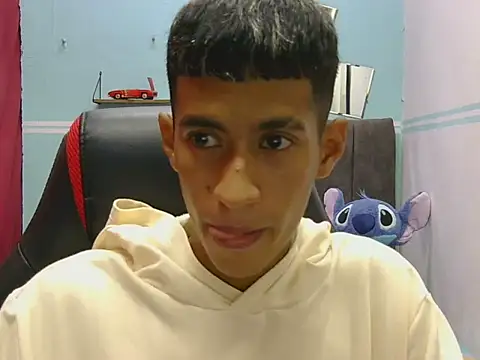 Angelstripboy online show from 05/19/26, 06:37