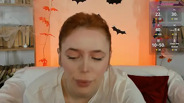 Phoenix Margo online show from 10/31/25, 05:04