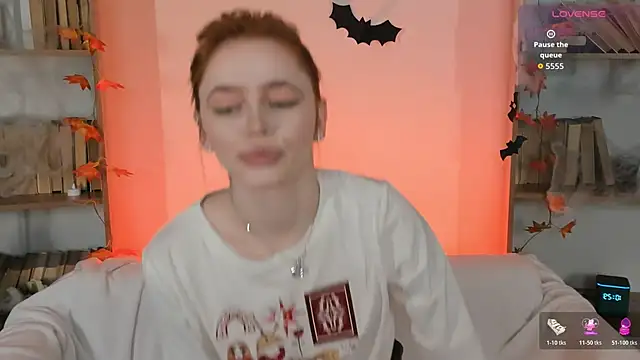 Phoenix Margo online show from 10/26/25, 03:29