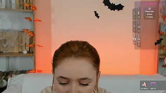 Phoenix Margo online show from 10/29/25, 03:27