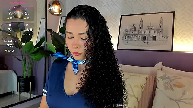 Snapshot of susan_cute198 chatting on 12/21/25, 12:18 susan cute198 online show from 12/21/25, 12:18