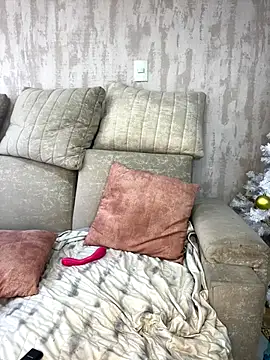 Liamiler01  online show from 12/17/25, 12:43