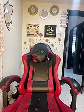 Liamiler01  online show from 04/22/26, 12:34