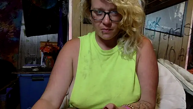 TrashleyRosebud online show from 07/10/26, 09:31