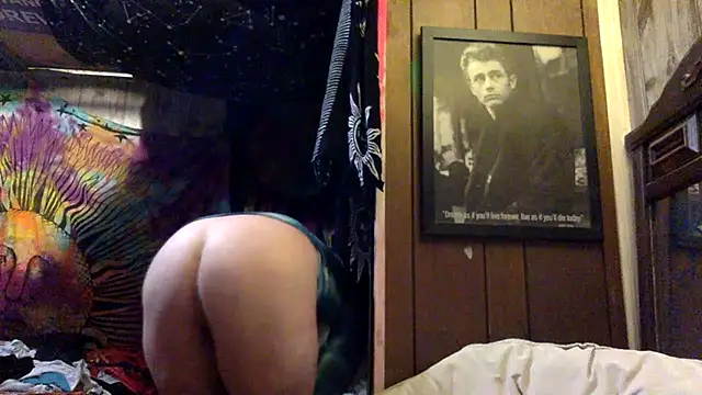 TrashleyRosebud online show from 08/02/26, 07:22