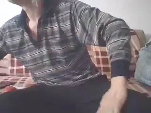 Snapshot of cumloverboyxx69 chatting on 03/16/25, 07:04 cumloverboyxx69 online show from 03/16/25, 07:04