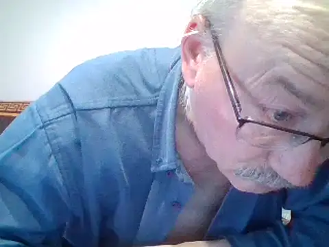Snapshot of cumloverboyxx69 chatting on 02/22/25, 04:18 cumloverboyxx69 online show from 02/22/25, 04:18