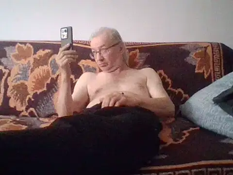 Snapshot of cumloverboyxx69 chatting on 03/22/25, 02:58 cumloverboyxx69 online show from 03/22/25, 02:58