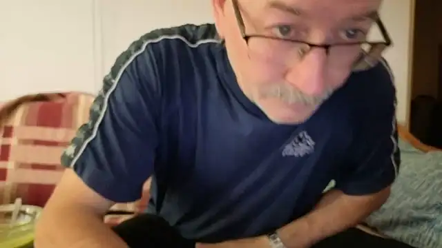 Snapshot of cumloverboyxx69 chatting on 10/07/25, 12:28 cumloverboyxx69 online show from 10/07/25, 12:28