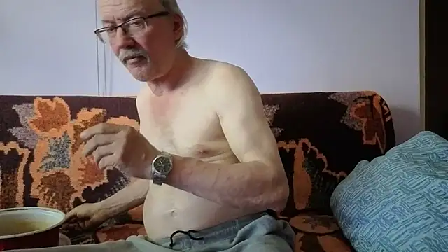 cumloverboyxx69 online show from 05/27/26, 12:23
