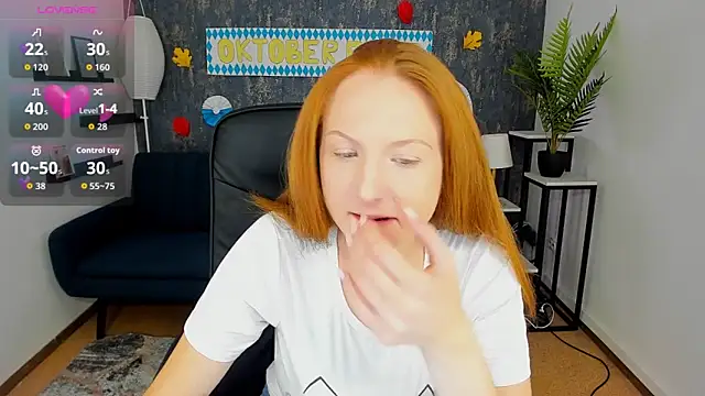 Snapshot of JeannieFox_ chatting on 09/15/25, 06:25 JeannieFox online show from 09/15/25, 06:25
