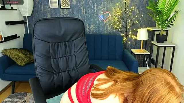 Snapshot of JeannieFox_ chatting on 10/13/25, 06:26 JeannieFox online show from 10/13/25, 06:26