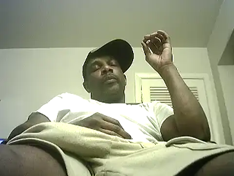 Snapshot of ThugDick79 chatting on 12/02/24, 05:43 ThugDick79 online show from 12/02/24, 05:43