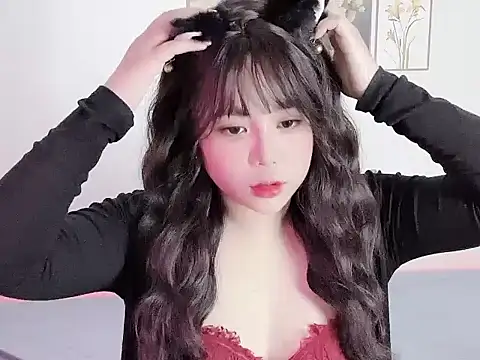   Lyly   online show from 11/05/25, 01:31