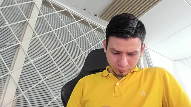 Snapshot of Rick_Diesel_ chatting on 10/03/25, 04:14 Rick Diesel online show from 10/03/25, 04:14