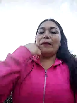 Snapshot of violet_moore chatting on 10/15/25, 10:40 violet moore online show from 10/15/25, 10:40