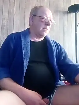 Kuschelb online show from 04/17/26, 05:54