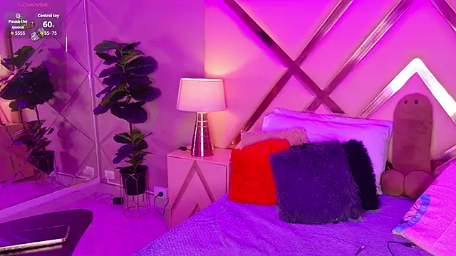 Snapshot of MalaikaBrown chatting on 02/24/26, 04:35 MalaikaBrown online show from 02/24/26, 04:35