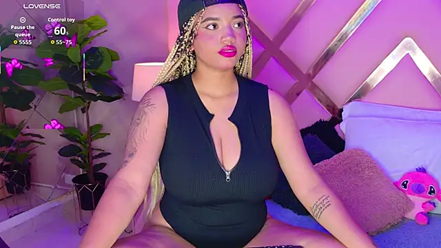 Snapshot of MalaikaBrown chatting on 01/11/26, 04:30 MalaikaBrown online show from 01/11/26, 04:30