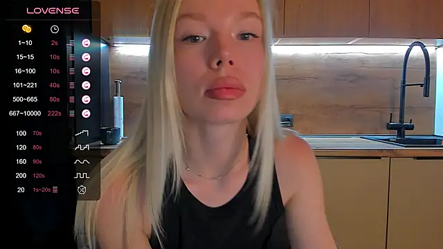 Snapshot of Olivia_Bells chatting on 05/10/26, 09:16 Olivia Bells online show from 05/10/26, 09:16