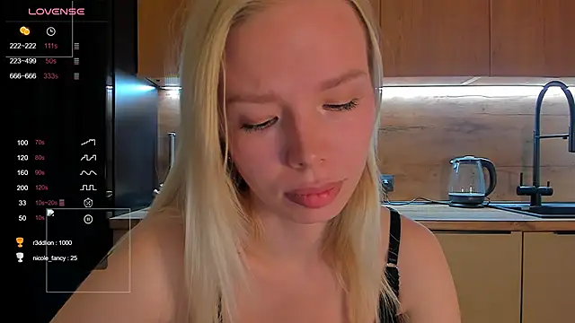 Snapshot of Olivia_Bells chatting on 05/03/26, 08:01 Olivia Bells online show from 05/03/26, 08:01