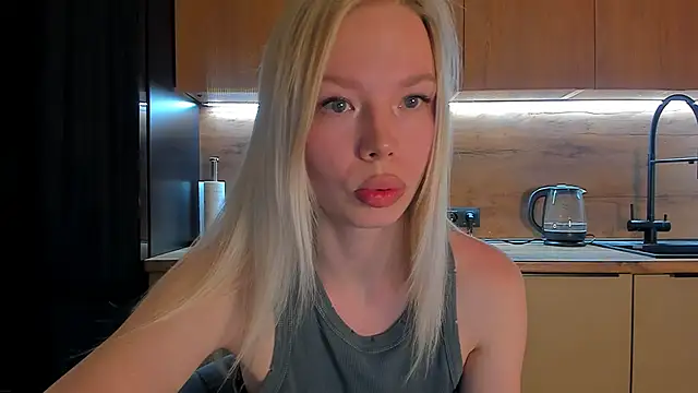 Snapshot of Olivia_Bells chatting on 05/07/26, 09:18 Olivia Bells online show from 05/07/26, 09:18