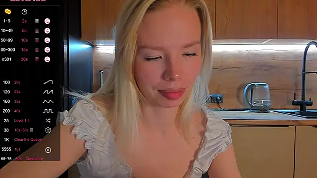 Snapshot of Olivia_Bells chatting on 06/03/26, 09:08 Olivia Bells online show from 06/03/26, 09:08