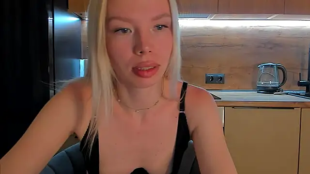 Snapshot of Olivia_Bells chatting on 05/08/26, 09:18 Olivia Bells online show from 05/08/26, 09:18