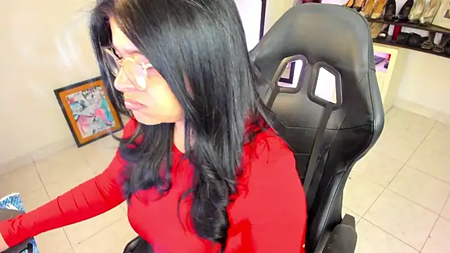 BellaFlaming online show from 04/10/26, 10:55