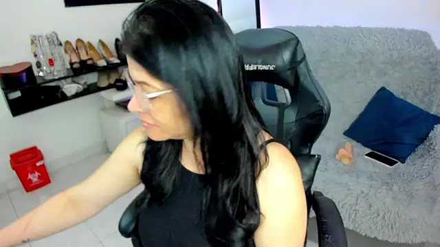 BellaFlaming online show from 03/13/26, 10:42