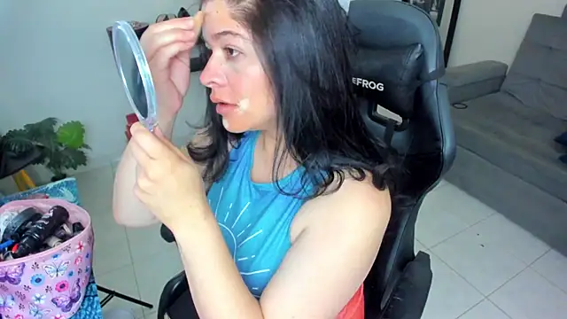 BellaFlaming online show from 11/22/25, 11:31