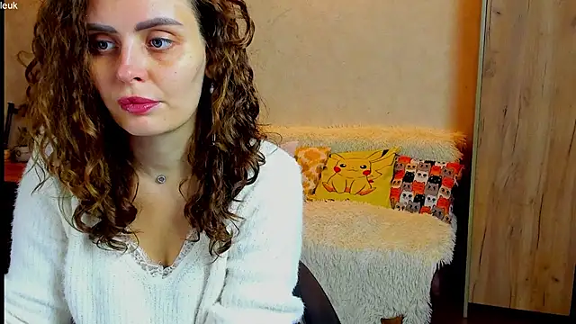Snapshot of mia_grantes chatting on 10/17/25, 06:10 mia grantes online show from 10/17/25, 06:10
