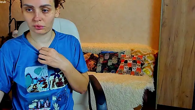 Snapshot of mia_grantes chatting on 10/10/25, 05:14 mia grantes online show from 10/10/25, 05:14