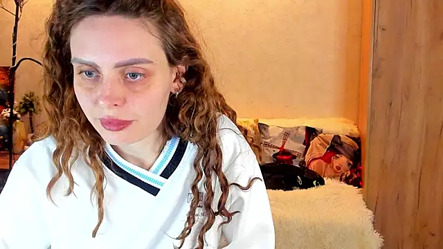 Snapshot of mia_grantes chatting on 03/07/25, 06:00 mia grantes online show from 03/07/25, 06:00