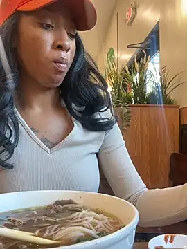 Iceblanca online show from 10/05/25, 09:05