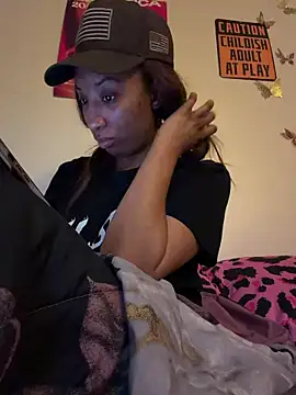 Snapshot of Iceblanca chatting on 04/18/26, 11:16 Iceblanca online show from 04/18/26, 11:16