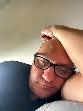 vanjbi45 online show from 10/04/25, 02:18