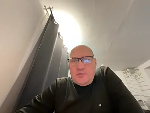 vanjbi45 online show from 02/05/26, 06:42