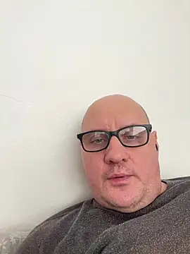 vanjbi45 online show from 02/18/25, 01:22