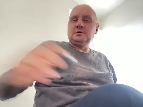 vanjbi45 online show from 02/19/25, 01:39