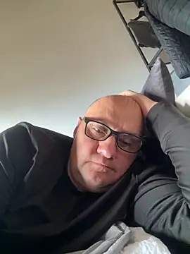 vanjbi45 online show from 10/27/25, 11:44