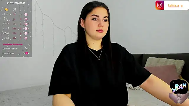 Snapshot of Talla_a chatting on 03/13/25, 06:58 Talla a online show from 03/13/25, 06:58
