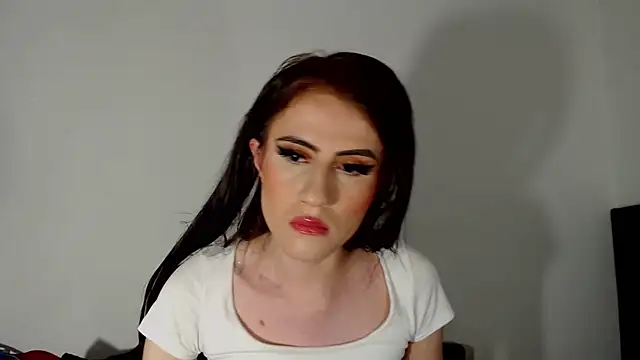 Snapshot of angelicatsx chatting on 10/19/25, 10:07 angelicatsx online show from 10/19/25, 10:07