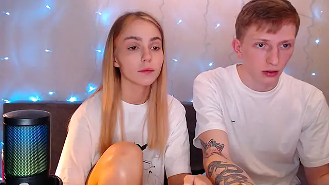 juliaanddima online show from 09/26/25, 10:16