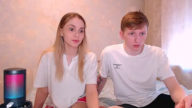 juliaanddima online show from 02/18/26, 08:22