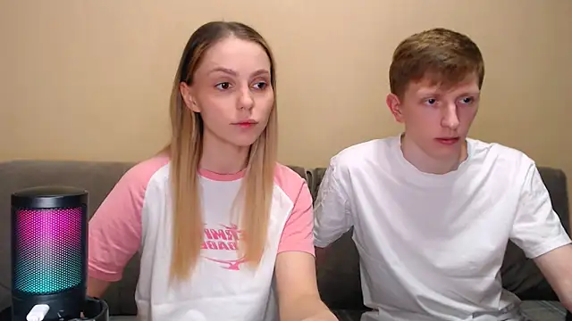 juliaanddima online show from 02/22/26, 12:24