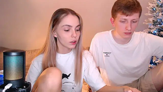 juliaanddima online show from 12/20/25, 09:50