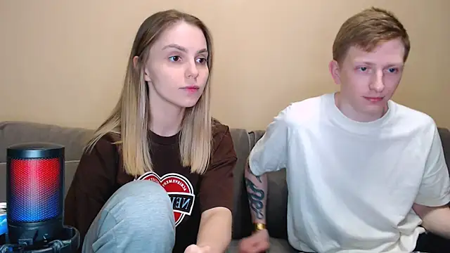 juliaanddima online show from 05/30/26, 10:37