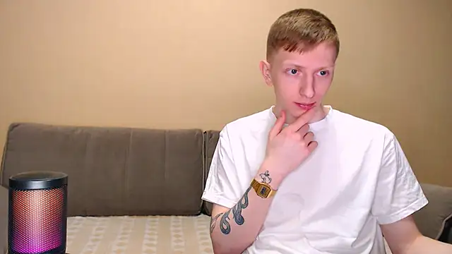 juliaanddima online show from 03/10/26, 06:50