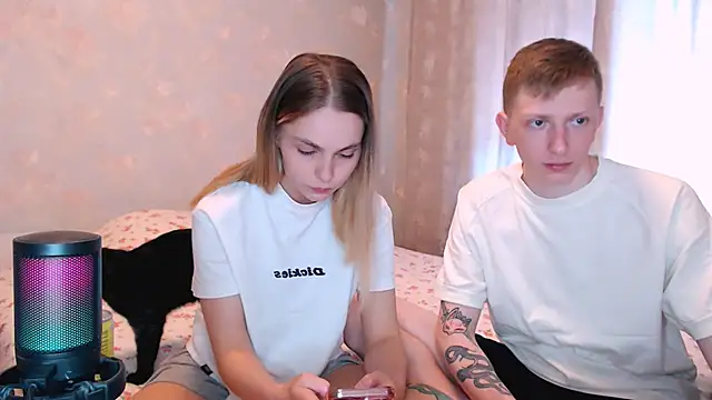 juliaanddima online show from 06/22/26, 07:38